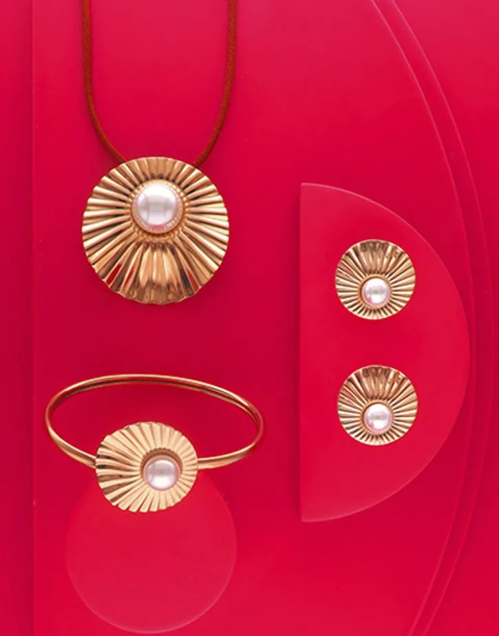Best Majorica Rigid Le Palm Gold-Steel Bracelet With A White Pearl